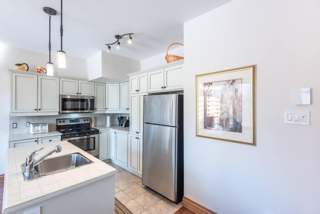 Condo On Golf Near Bike Trail W/ 2 Bdrm 2 Bath Mont-Tremblant Exterior photo